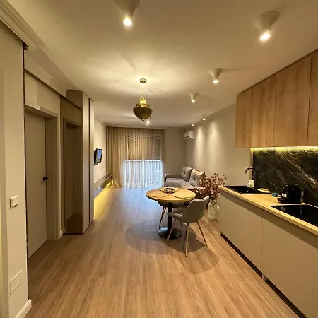 Luxury Ultracentral *